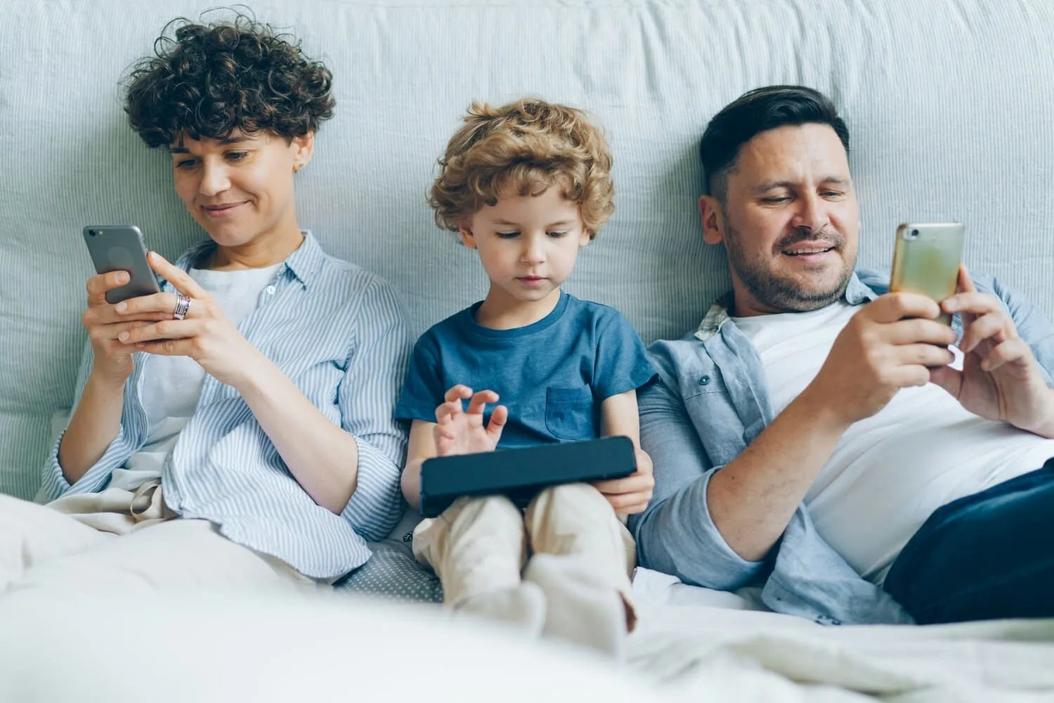 Surexposition aux écrans des enfants et ados : quels risques ?
